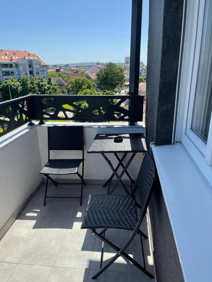 Royal Residence Apartmani 2 Pančevo Exterior foto